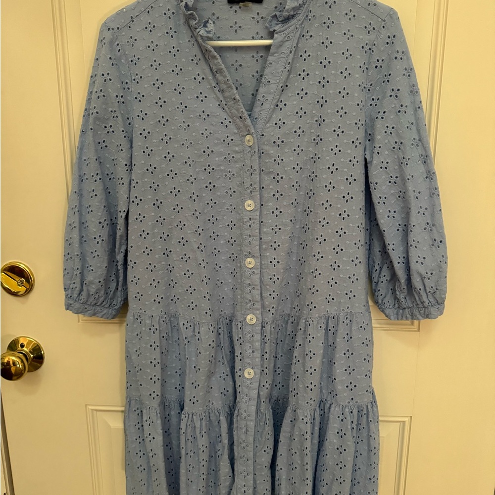 Cute Eyelet dress. It’s size 2 but I feel like it runs like a 4.